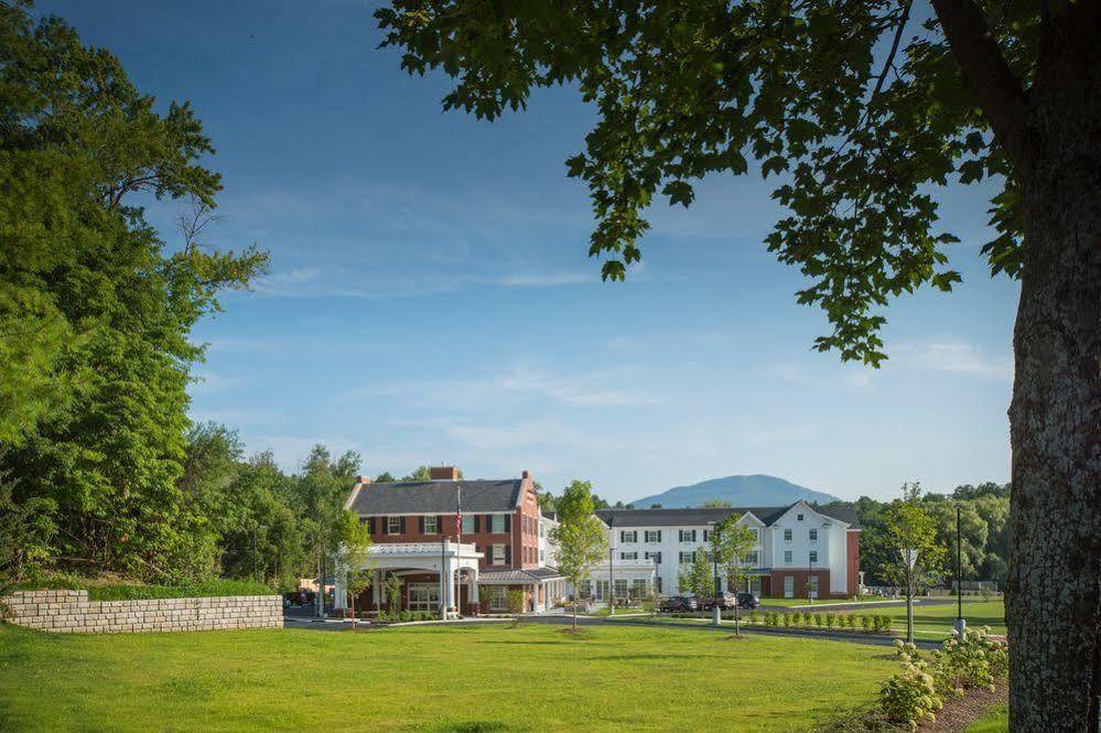 Hampton Inn & Suites Manchester, Vt Eksteriør bilde