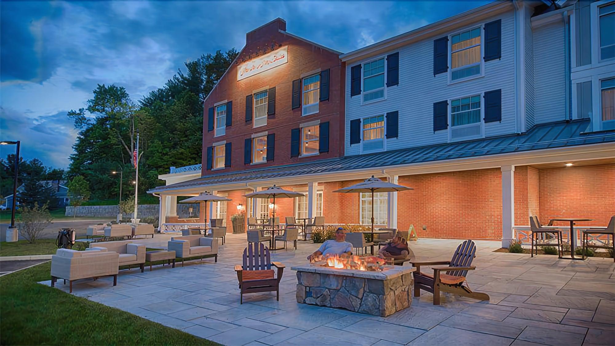 Hampton Inn & Suites Manchester, Vt Eksteriør bilde